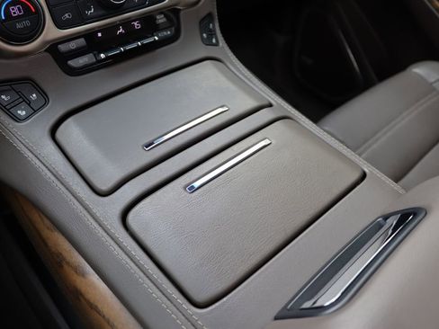 Used 2019 GMC Yukon Denali w/ Open Road Package image 35