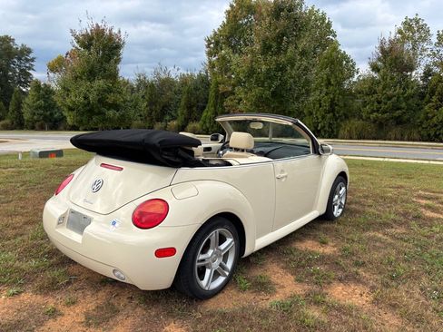 Used 2004 Volkswagen Beetle GLS image 10