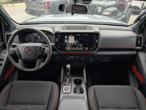 Used 2026 Nissan Frontier PRO-4X w/ Tow Package AWD/4WD image 15