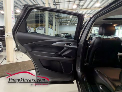 Used 2023 MAZDA CX-9 Touring image 11