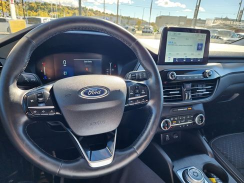Used 2024 Ford Escape Active image 18