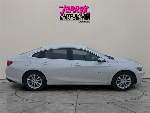 Used 2018 Chevrolet Malibu LT w/ Leather Package image 17