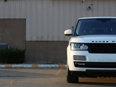 Used 2016 Land Rover Range Rover Supercharged image 4