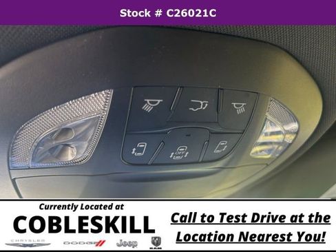 New 2026 Chrysler Pacifica Select FWD image 30