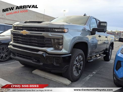 Used 2025 Chevrolet Silverado 2500 Custom w/ Custom Value Package image 1