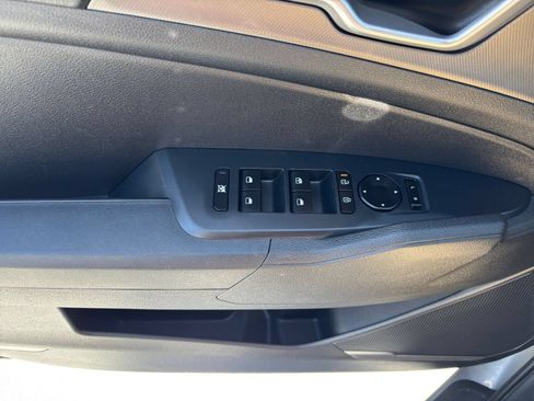Used 2026 Kia Sportage LX AWD/4WD image 19