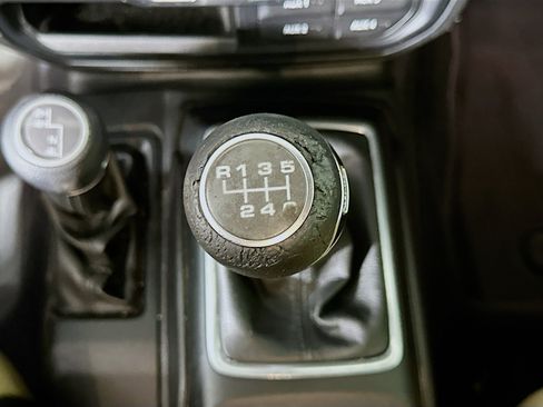 Used 2019 Jeep Wrangler Unlimited Sport S AWD/4WD image 23