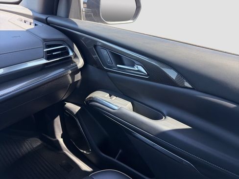 Used 2026 Chevrolet Traverse High Country w/ LPO, Floor Liner Package FWD image 25