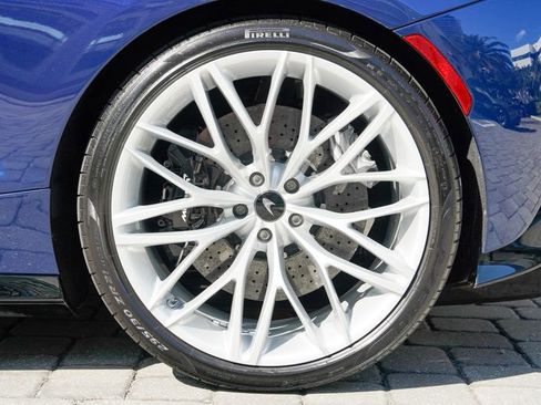 Used 2023 McLaren GT image 16