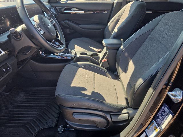 Used 2024 Kia Seltos S FWD image 23
