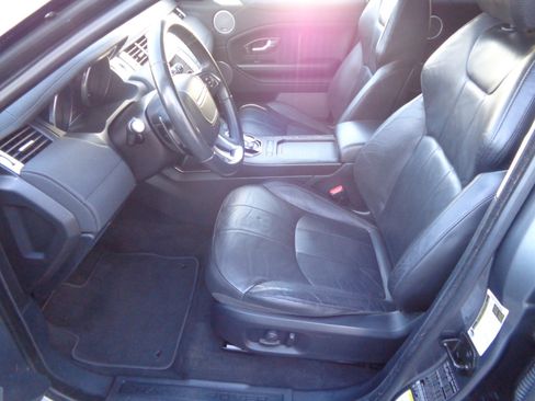 Used 2016 Land Rover Range Rover Evoque SE image 21