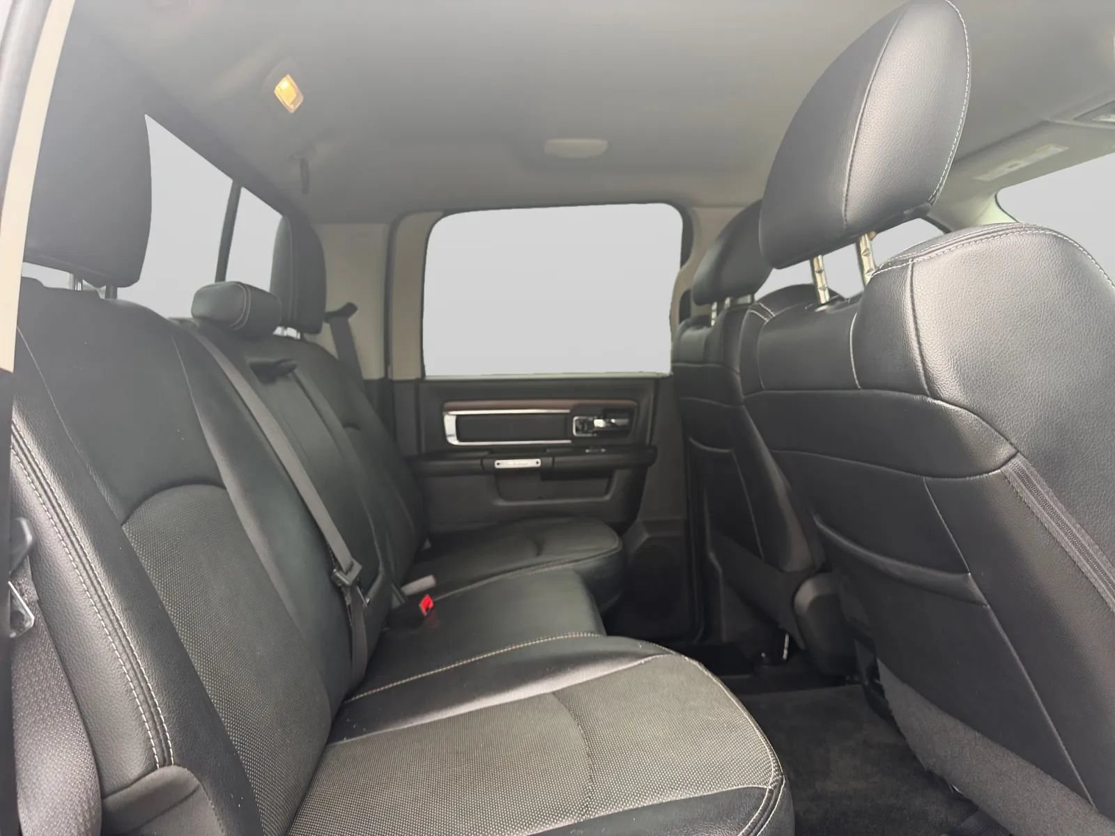 Used 2017 RAM 2500 Laramie AWD/4WD image 30