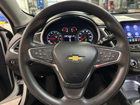 Used 2023 Chevrolet Malibu LT image 13