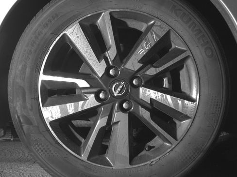 Used 2025 Nissan Versa SV image 13