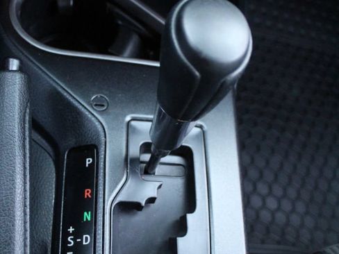 Used 2016 Toyota RAV4 LE FWD image 22