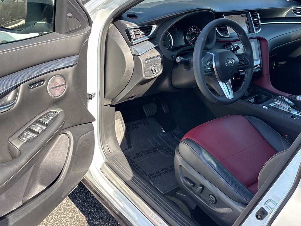 Certified 2023 INFINITI QX50 Sport FWD image 18