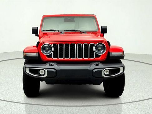 Used 2025 Jeep Wrangler Unlimited Sahara AWD/4WD image 2