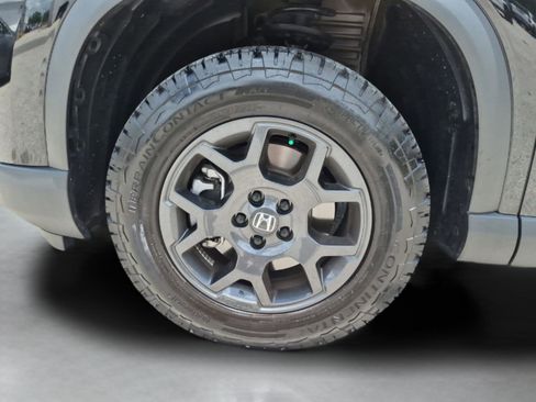 Certified 2025 Honda Pilot TrailSport image 32