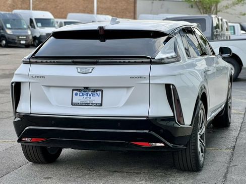Used 2024 Cadillac Lyriq Luxury AWD/4WD image 37