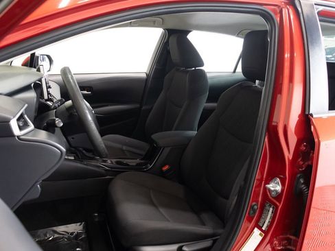 Used 2021 Toyota Corolla LE w/ Carpet Mat Package (TMS) FWD image 17