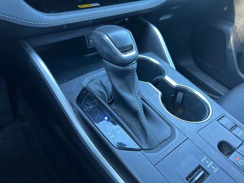 Used 2023 Toyota Highlander XLE image 28