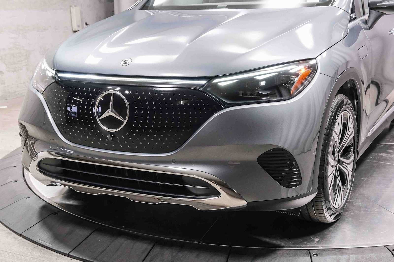 Certified 2023 Mercedes-Benz EQE 350+ 4MATIC SUV image 11