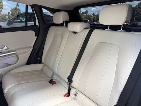Used 2023 Mercedes-Benz GLA 250 w/ Premium Package image 14