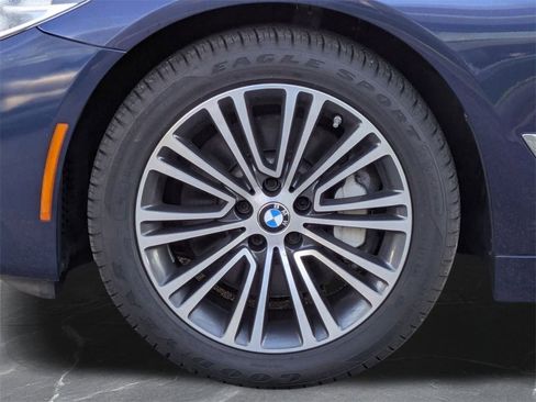 Used 2019 BMW 530i xDrive w/ Convenience Package image 36