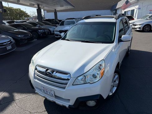 Used 2014 Subaru Outback 2.5i Premium AWD/4WD image 4