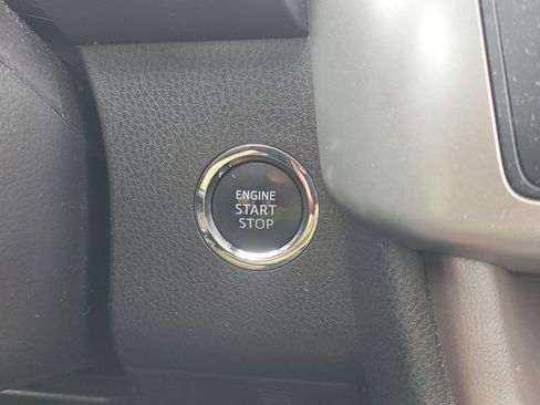 Used 2018 Toyota Highlander Limited Platinum image 29