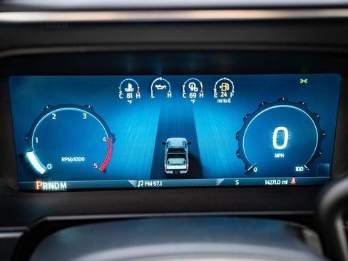 Used 2025 Ford F250 Platinum image 30