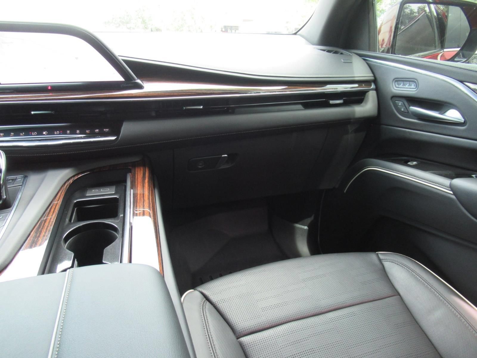 Used 2023 Cadillac Escalade Premium Luxury w/ LPO, Radiant Package AWD/4WD image 13