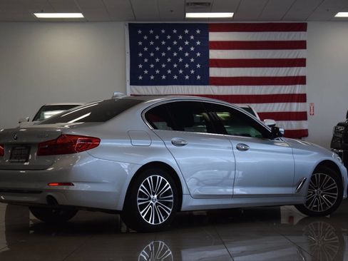 Used 2018 BMW 530i xDrive AWD/4WD image 26