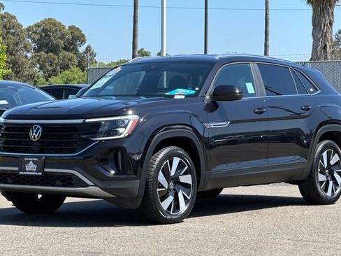 Used 2024 Volkswagen Atlas Cross Sport SE FWD image 8