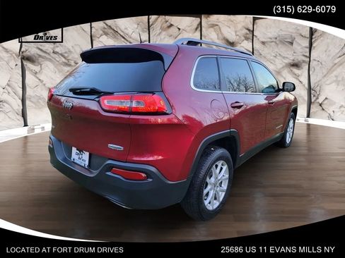 Used 2016 Jeep Cherokee Latitude w/ Comfort/Convenience Group AWD/4WD image 5