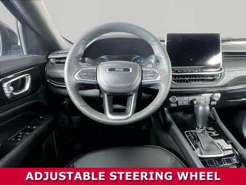 Used 2022 Jeep Compass Latitude AWD/4WD image 8