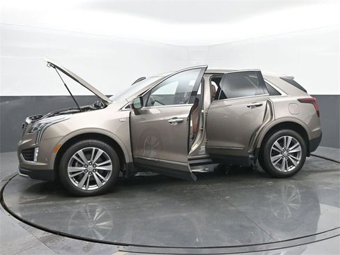Certified 2023 Cadillac XT5 Premium Luxury w/ Technology Package image 55