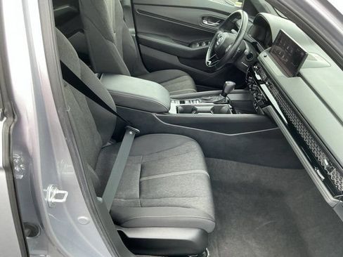 Used 2025 Honda Accord Sport image 21