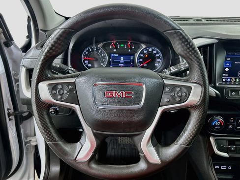 Used 2022 GMC Terrain SLE w/ Driver Convenience Package FWD image 9