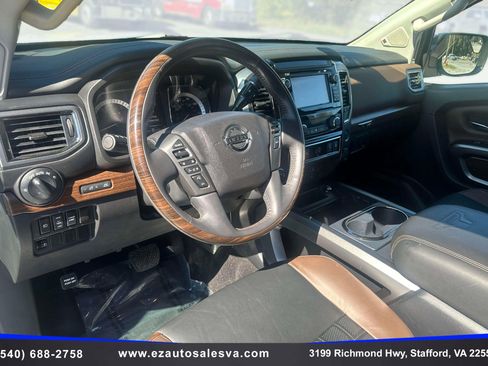 Used 2017 Nissan Titan Platinum Reserve image 17