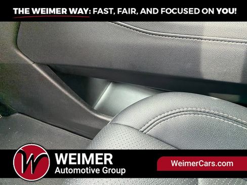 Used 2025 Chevrolet Traverse LT AWD/4WD image 45