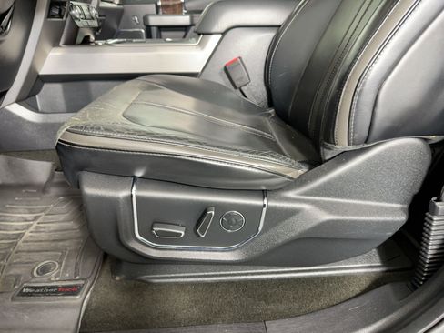 Used 2017 Ford F250 Platinum w/ Platinum Ultimate Package image 12
