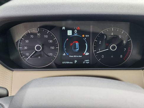 Used 2020 Land Rover Range Rover Velar S image 8