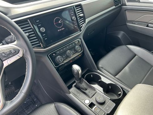 Used 2022 Volkswagen Atlas SE AWD/4WD image 25