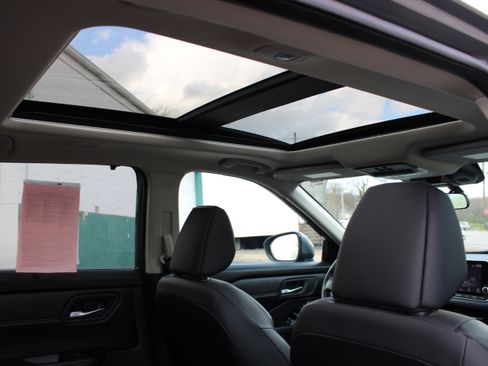 Certified 2024 Nissan Rogue SV w/ SV Premium Package image 13