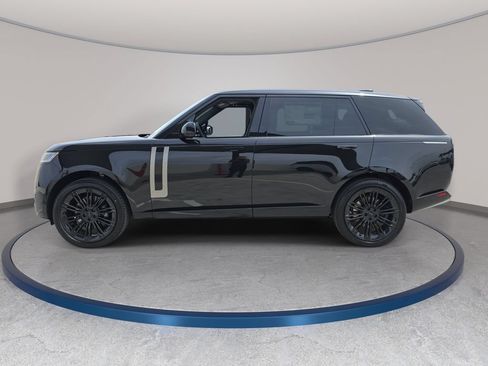 New 2026 Land Rover Range Rover Long Wheelbase SE AWD/4WD image 8