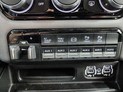 Used 2022 RAM 3500 Laramie image 59