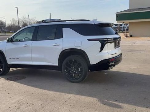 New 2026 Chevrolet Traverse RS w/ LPO, Floor Liner Package AWD/4WD image 6