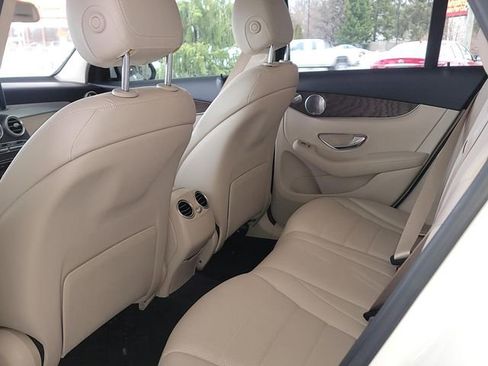 Used 2019 Mercedes-Benz GLC 350e 4MATIC image 14