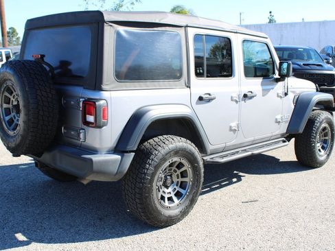 Used 2018 Jeep Wrangler Unlimited Sport S image 4